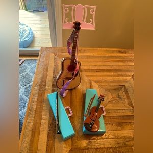 Journey girl musical instruments